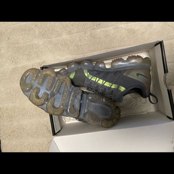 Men’s Nike Air Max Run Utility Size 8 - Picture 3 of 3